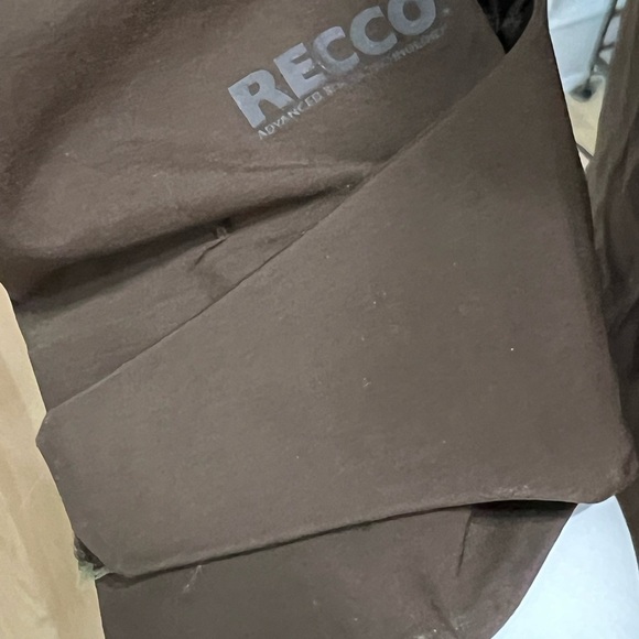 Mountain Equipment Coop  ladies raincoat. - Picture 4 of 6